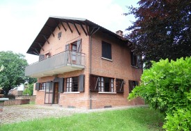 Casa con parco - Castelletto Merli