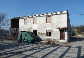 Cascina e terreni - Ponzano Monf.