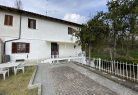 Casa con giardino - Castelletto Merli