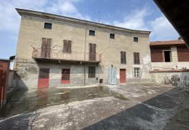 Casa con cortile - Cereseto