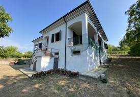 Villa da ultimare - Ozzano Monferrato