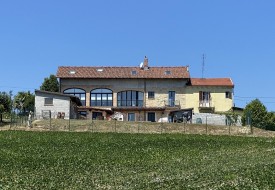 Casale indipendente - Castelletto Merli
